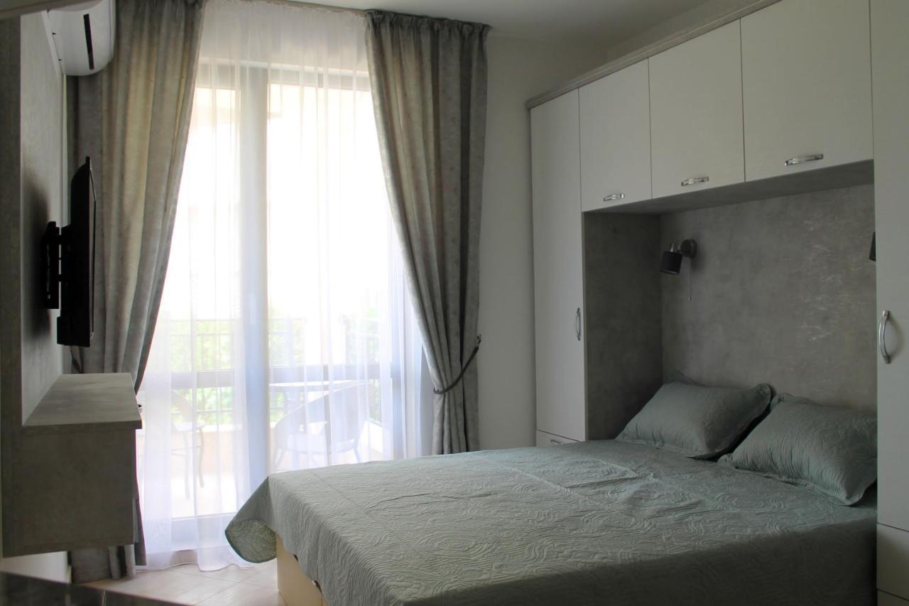 Horizon Katrina Apartments - Sea Line & Beach Access Sveti Vlas Εξωτερικό φωτογραφία